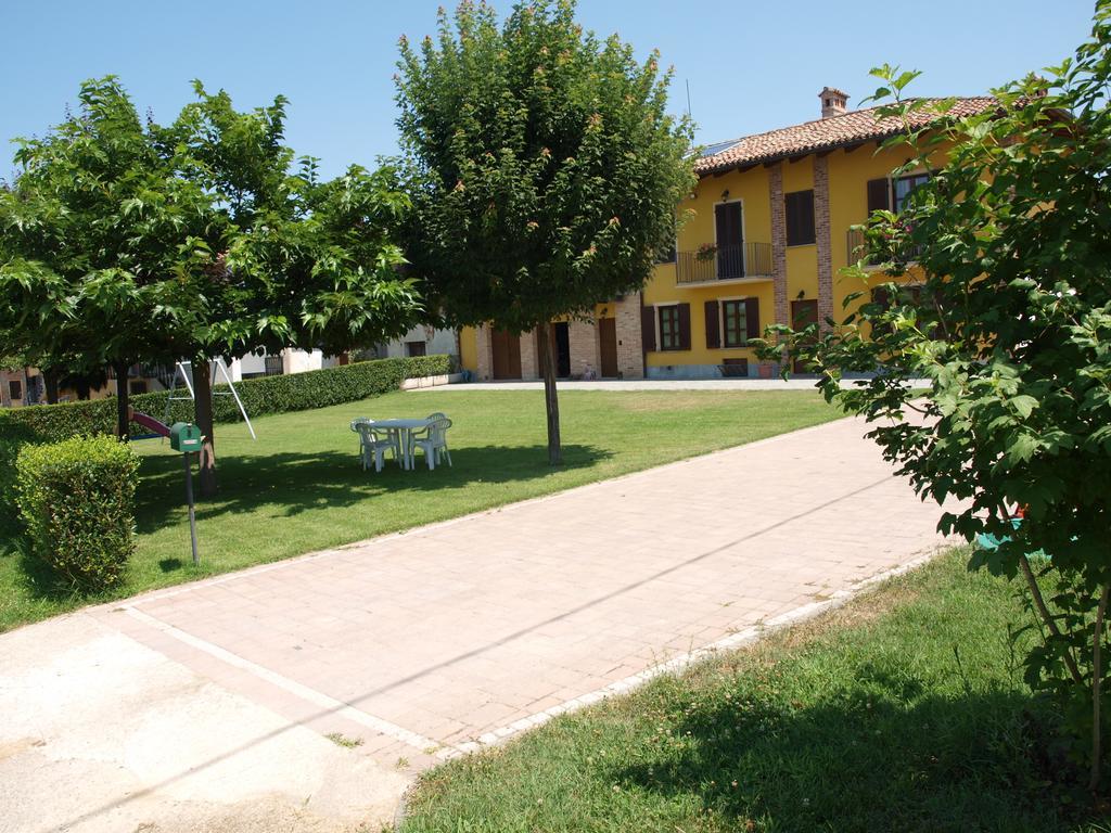 La Casa In Rivalta Villa Verduno Buitenkant foto